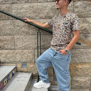 T-shirt Leopardo Moschino