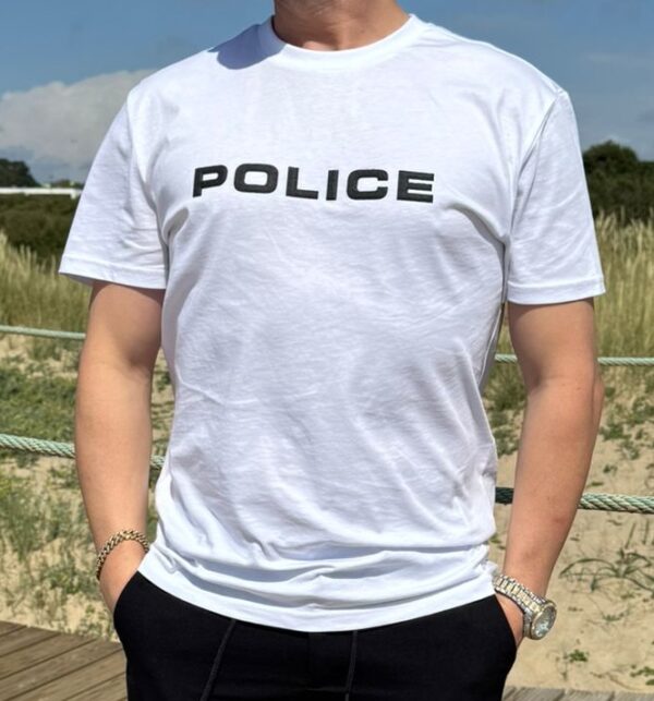 T-shirt Branca Police